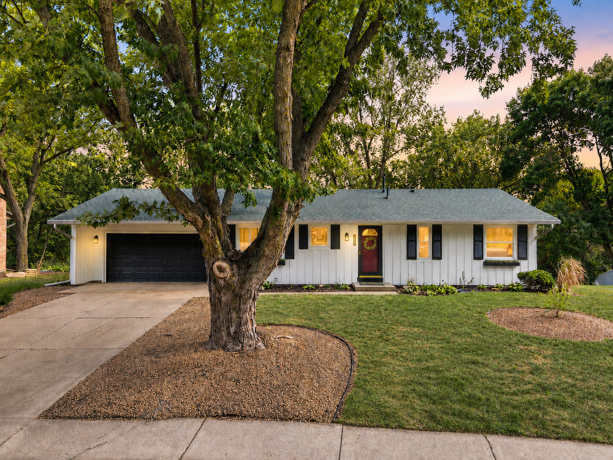 13471 Eveleth Way, Apple Valley, MN 55124 - #1