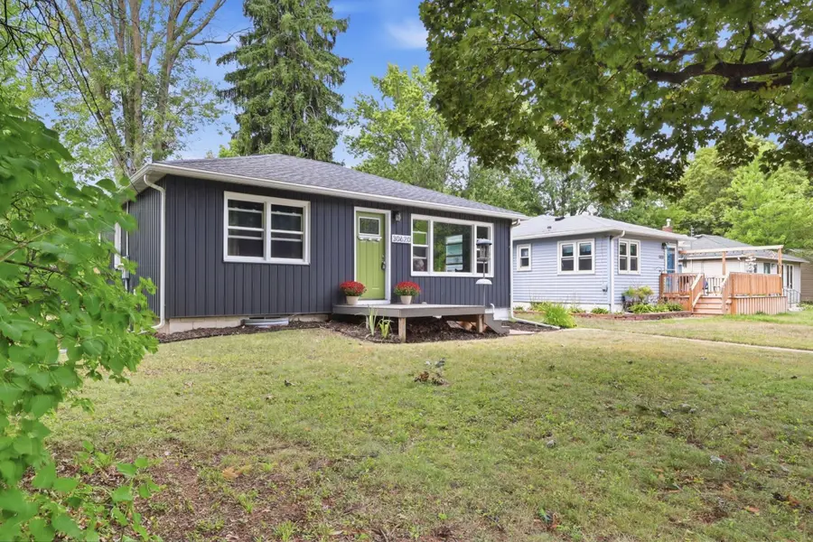 30620 N Lakes Trail, Lindstrom, MN 55045 - #2