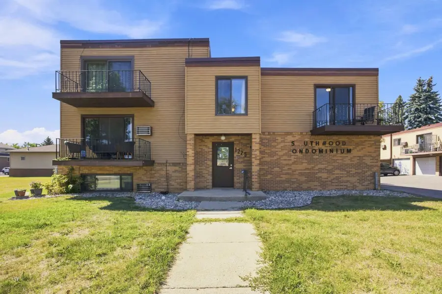 1225 7th Street S #7, Moorhead, MN 56560 - #2