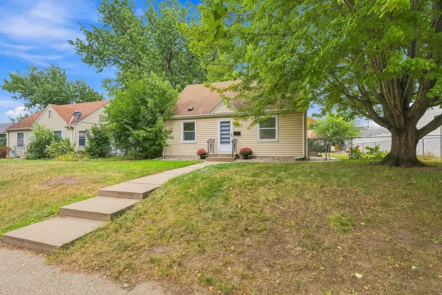 4716 Washburn Avenue N, Minneapolis, MN 55430 - #3
