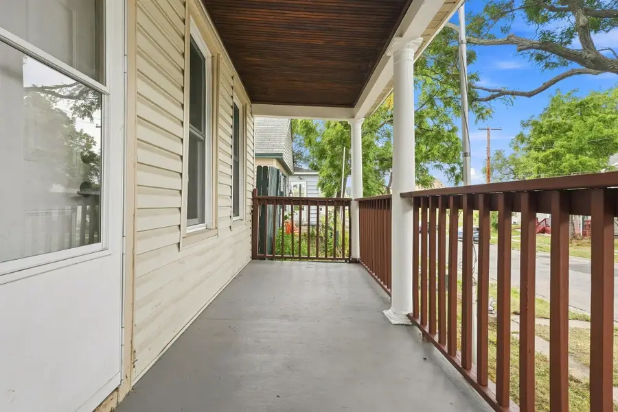 482 Lawson Avenue W, Saint Paul, MN 55117 - #3
