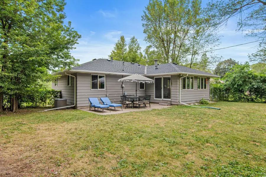 678 Eldridge Avenue W, Roseville, MN 55113 - #3