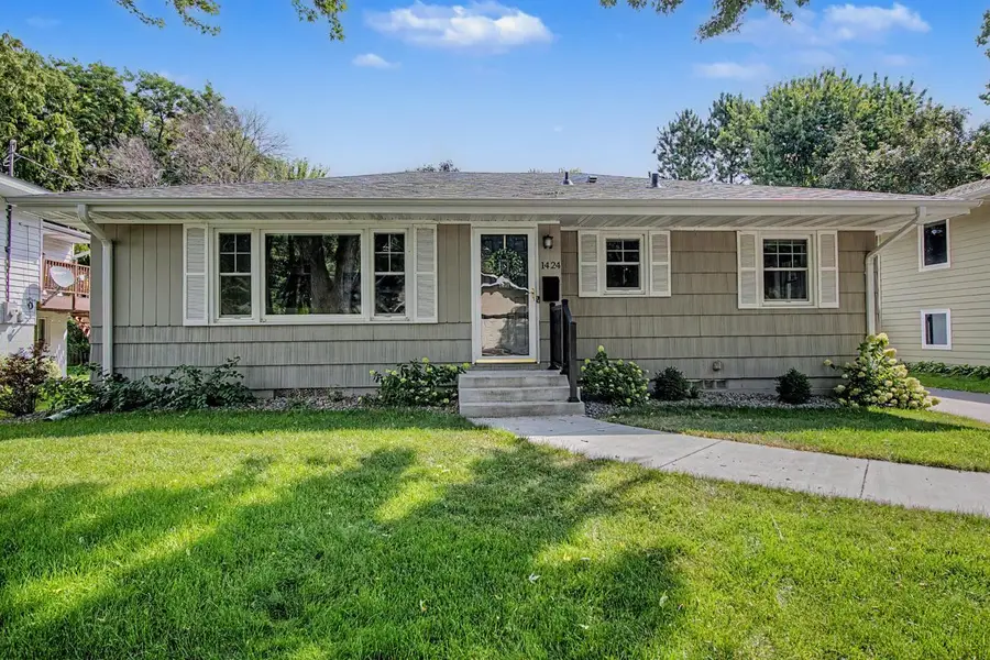 1424 Rhode Island Avenue N, Golden Valley, MN 55427 - #2