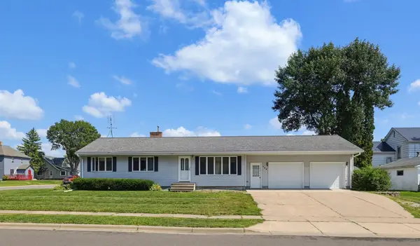 108 Park Street N, Fairfax, MN 55332