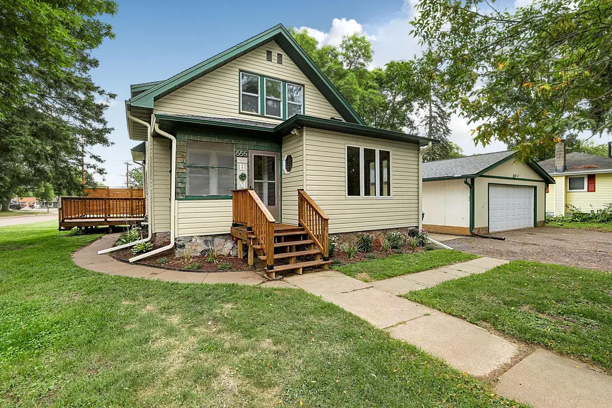 555 2nd Avenue Nw, Milaca, MN 56353 - #1