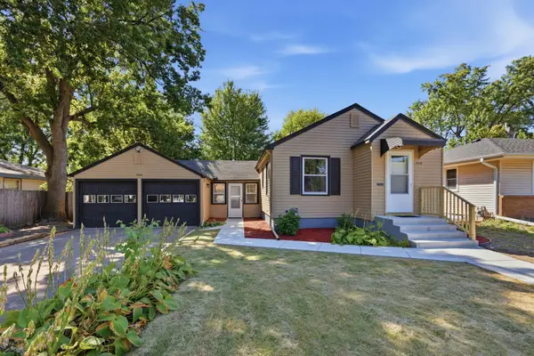 8218 Nicollet Avenue S, Bloomington, MN 55420