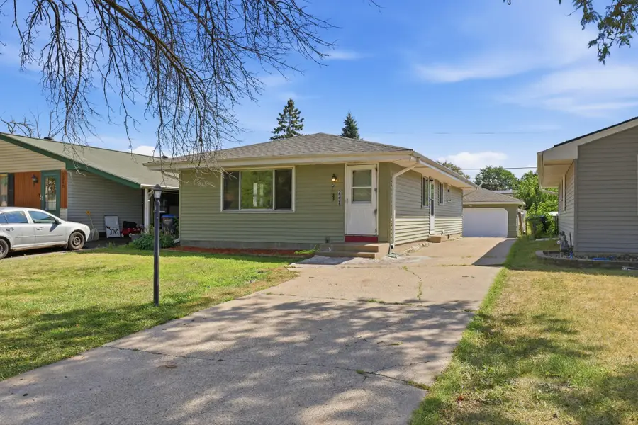 2336 12th Avenue E, North Saint Paul, MN 55109 - #2
