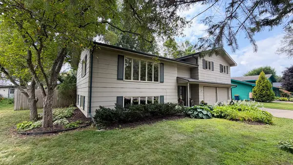 828 Fremont Street E, Northfield, MN 55057