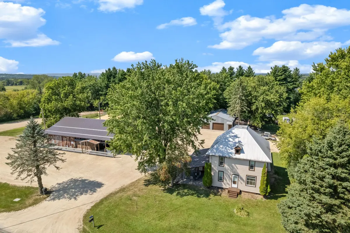 S3165 County Road M, Fountain City, WI 54629 - #1