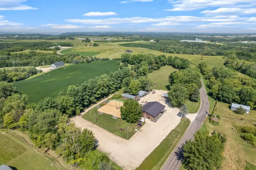 S3165 County Road M, Fountain City, WI 54629 - #2