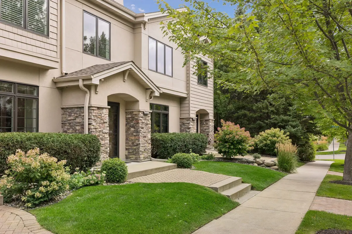 533 Willoughby Way W, Minnetonka, MN 55305 - #1