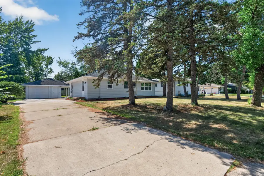 2940 115th Avenue Nw, Coon Rapids, MN 55433 - #2