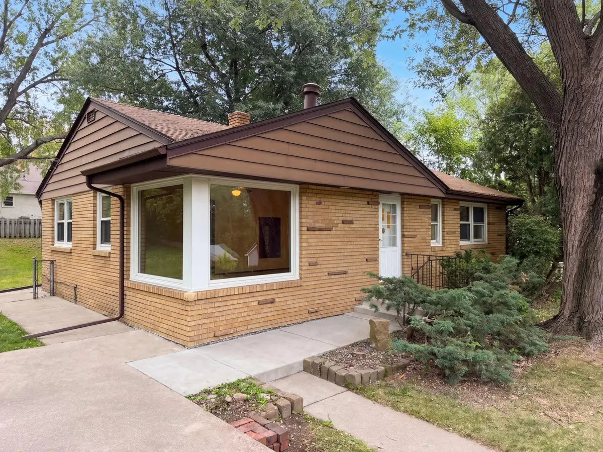 2804 Churchill Street, Roseville, MN 55113 - #1