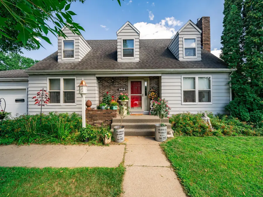 304 3rd Street Ne, Little Falls, MN 56345 - #2
