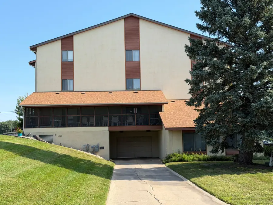 2679 Albion Avenue #203, Fairmont, MN 56031 - #2