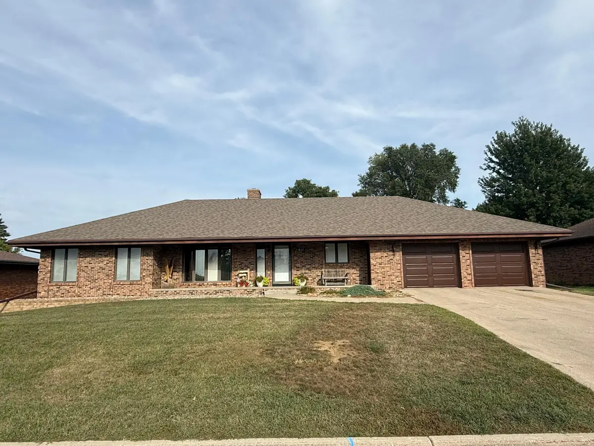 611 Dugdale Avenue, Worthington, MN 56187 - #1