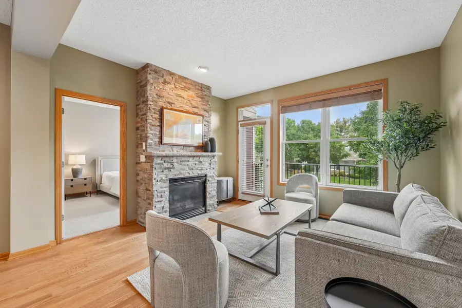 10733 Falling Water Lane #B, Woodbury, MN 55129 - #2
