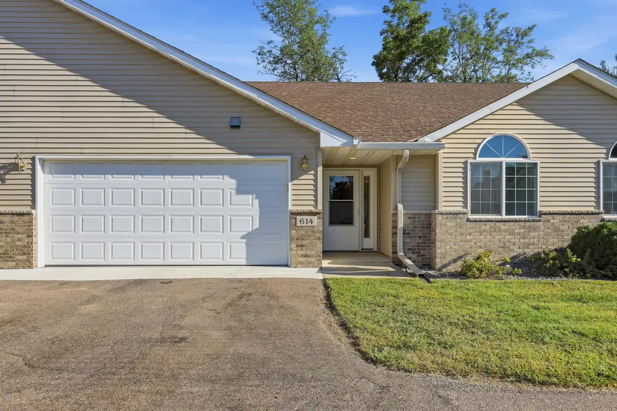 614 Golden Gate Lane, Winsted, MN 55395 - #1