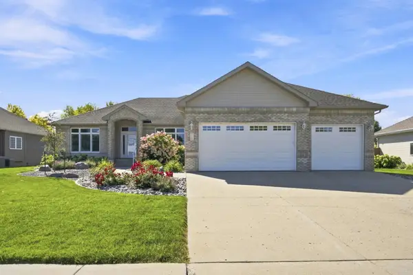 2108 Rose Creek Boulevard S, Fargo, ND 58104