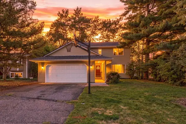 7018 43rd Street N, Oakdale, MN 55128