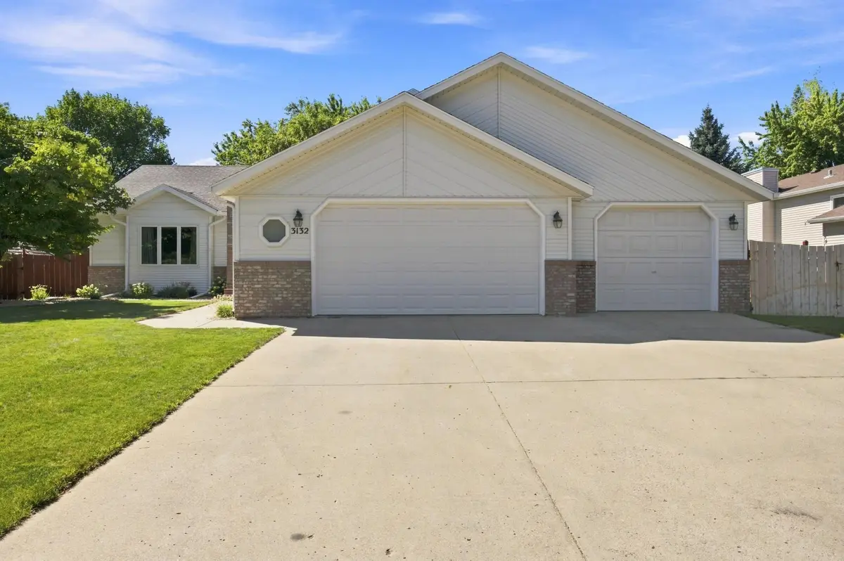 3132 37 1/2 Avenue S, Fargo, ND 58104 - #1