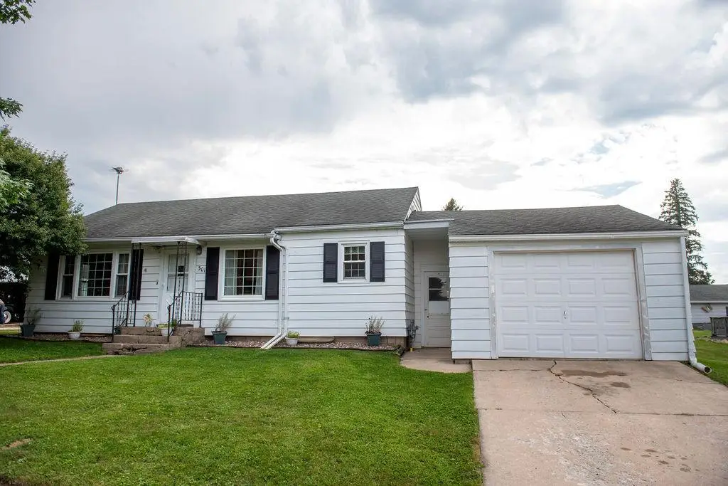 301 Washington Street Nw, Preston, MN 55965 - #1