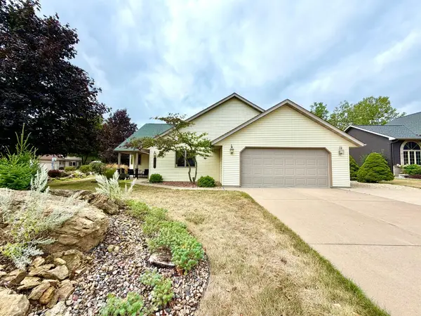 2520 Sunny Meadow Lane, Red Wing, MN 55066
