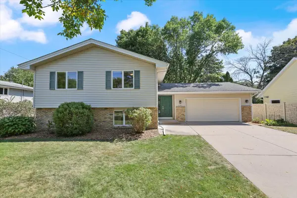 11377 Lily Street Nw, Coon Rapids, MN 55433