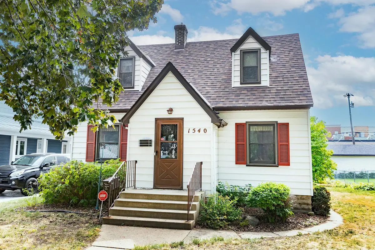 1540 Crawford Avenue, Falcon Heights, MN 55113 - #1