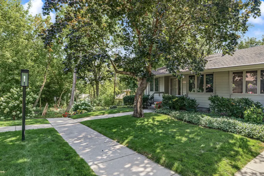 10275 Scarborough Road, Bloomington, MN 55437 - #2