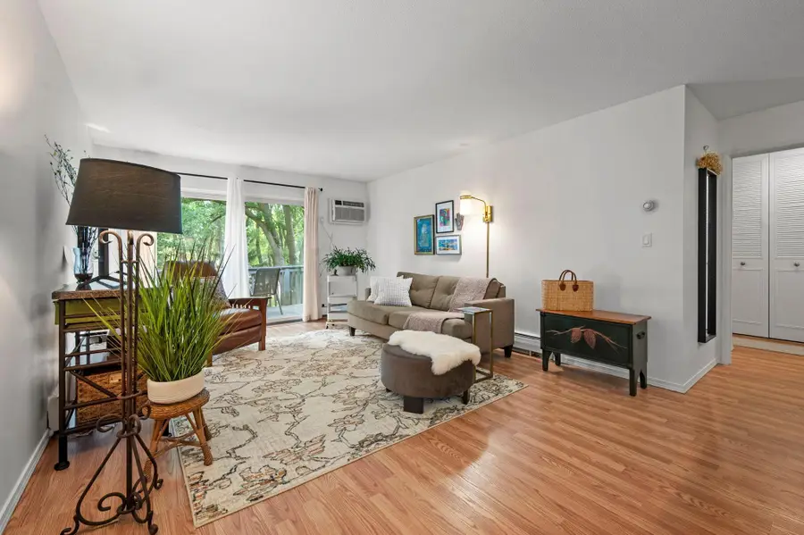 2800 Hamline Avenue N #311, Roseville, MN 55113 - #2