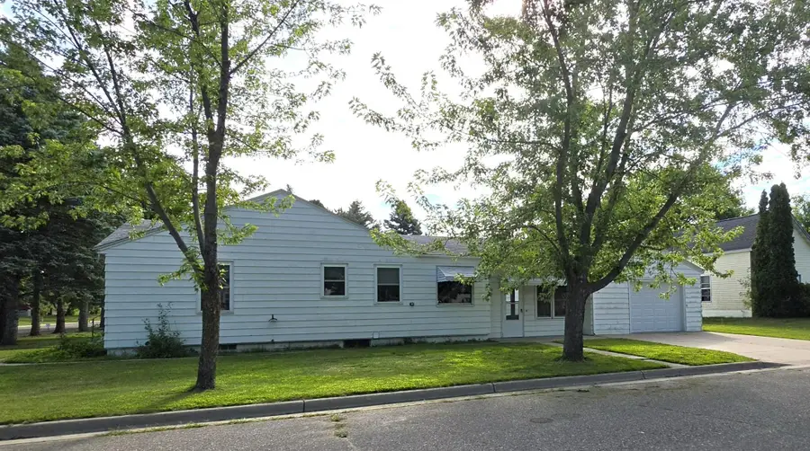 702 Forest Avenue Se, Staples, MN 56479 - #2