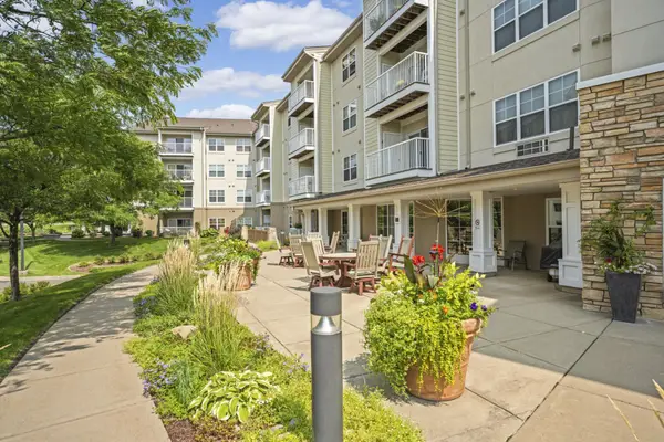 5650 Boone Avenue N #116, New Hope, MN 55428