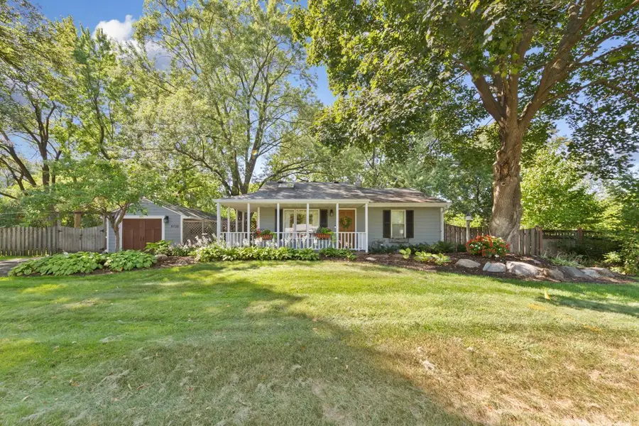 8720 11th Avenue S, Bloomington, MN 55420 - #2