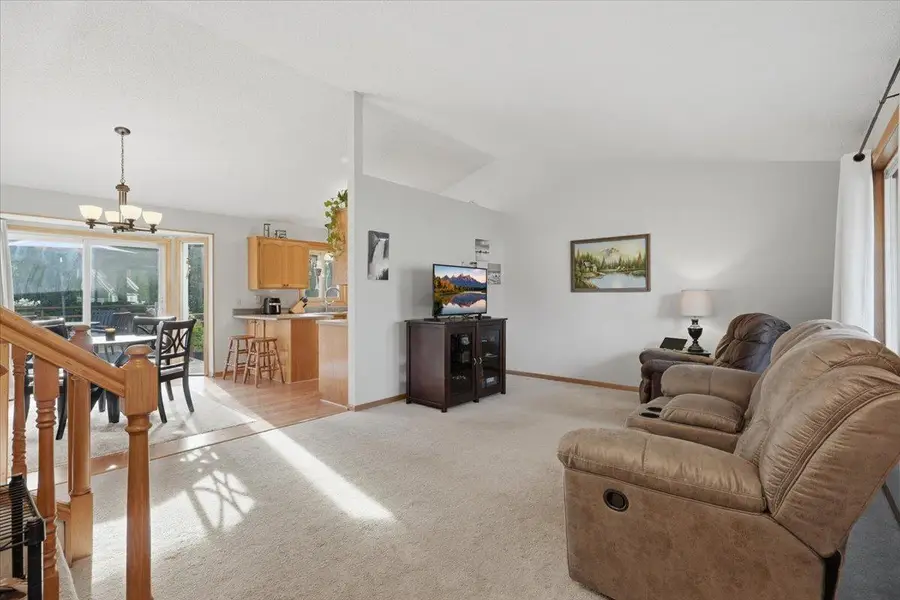558 Hyde Avenue N, Mahtomedi, MN 55115 - #2
