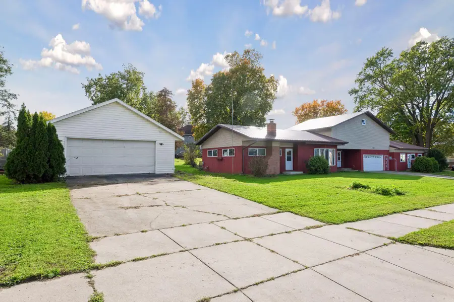 212 2nd Street Sw, New Prague, MN 56071 - #3