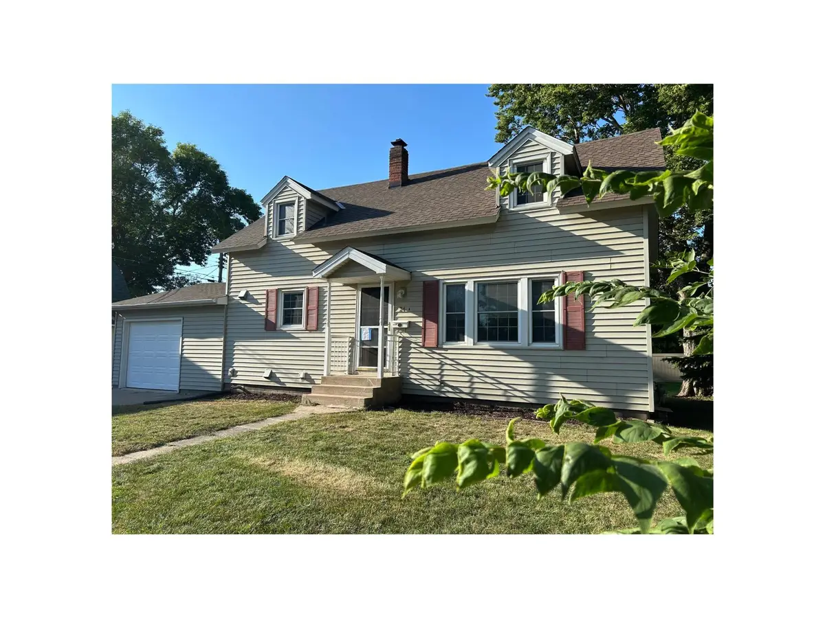 24 W 3rd Street, Waconia, MN 55387 - #1