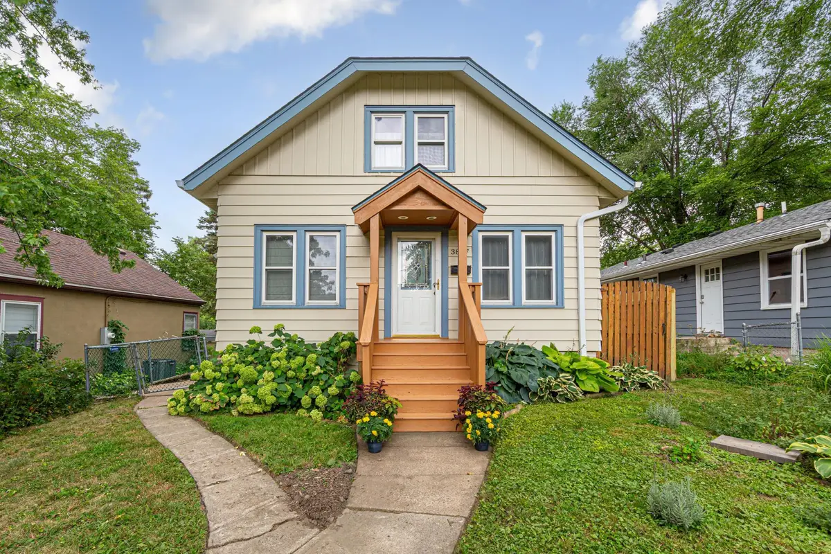3807 27th Avenue N, Robbinsdale, MN 55422 - #1