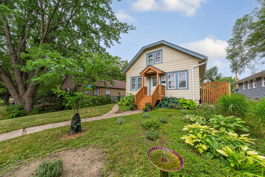 3807 27th Avenue N, Robbinsdale, MN 55422 - #3
