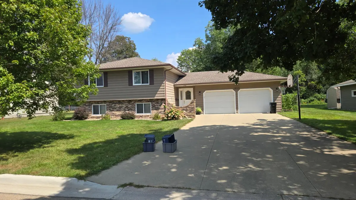1909 9th Street Sw, Austin, MN 55912 - #1