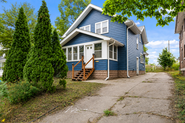 1024 Western Avenue N, Saint Paul, MN 55117