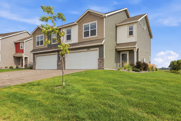 19445 136th Avenue N, Rogers, MN 55374