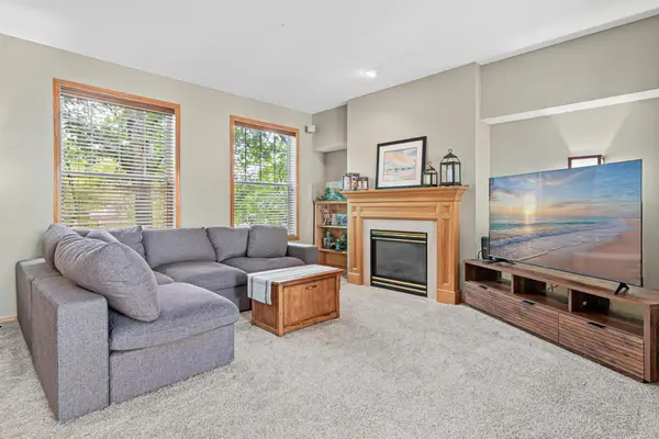 8304 Townsend Drive, Eden Prairie, MN 55344