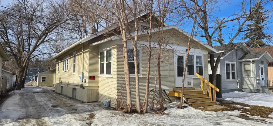714 Oak Street N, Fargo, ND 58102 - #2