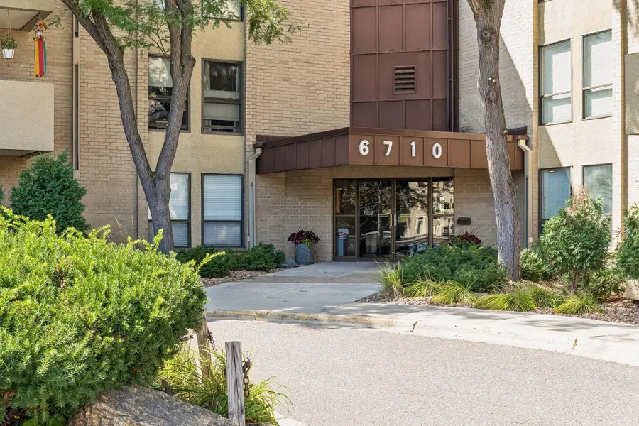 6710 Vernon Avenue S #406, Edina, MN 55436 - #2