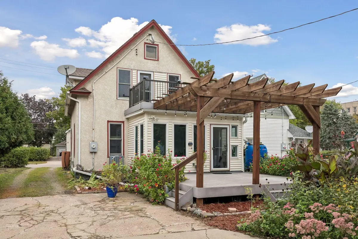 30 22nd Avenue Ne, Minneapolis, MN 55418 - #1
