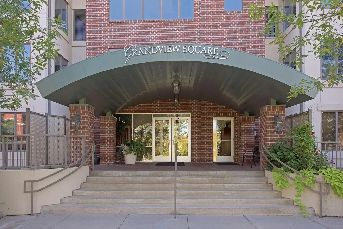 5225 Grandview Square #308, Edina, MN 55436 - #1