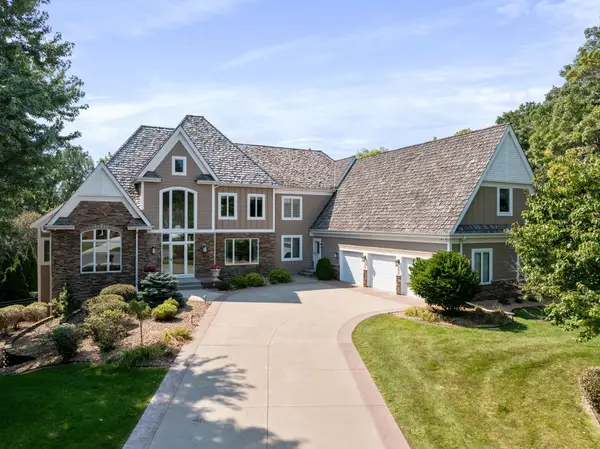 12100 Grandview Terrace, Apple Valley, MN 55124