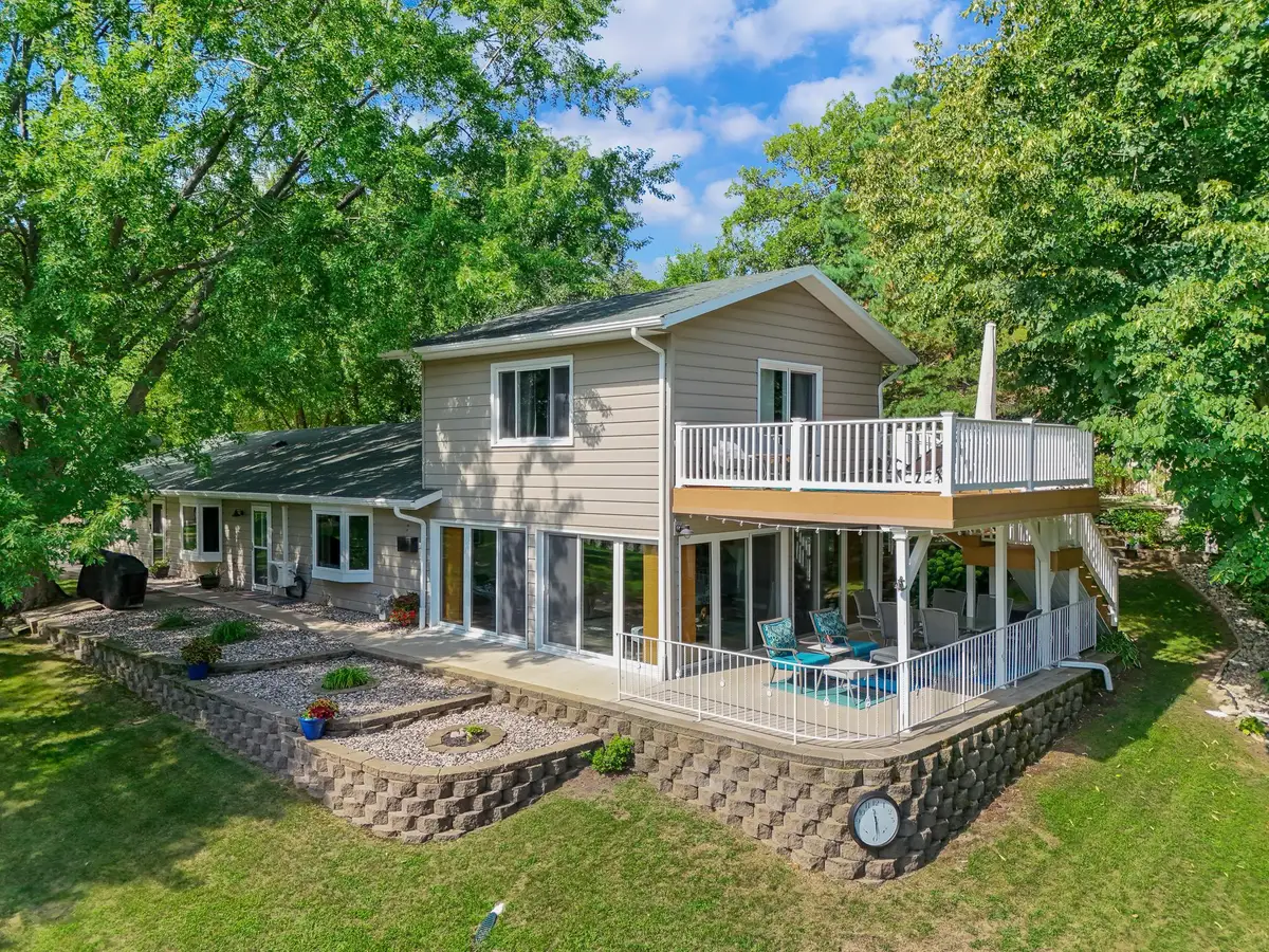46360 Grand View Dr, Perham, MN 56573 - #1