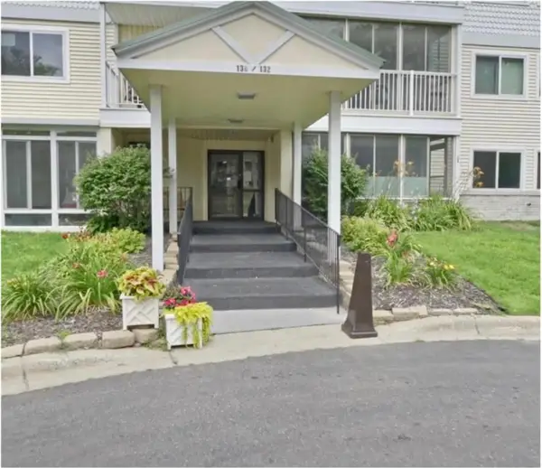 132 Demont Avenue E #326, Little Canada, MN 55117